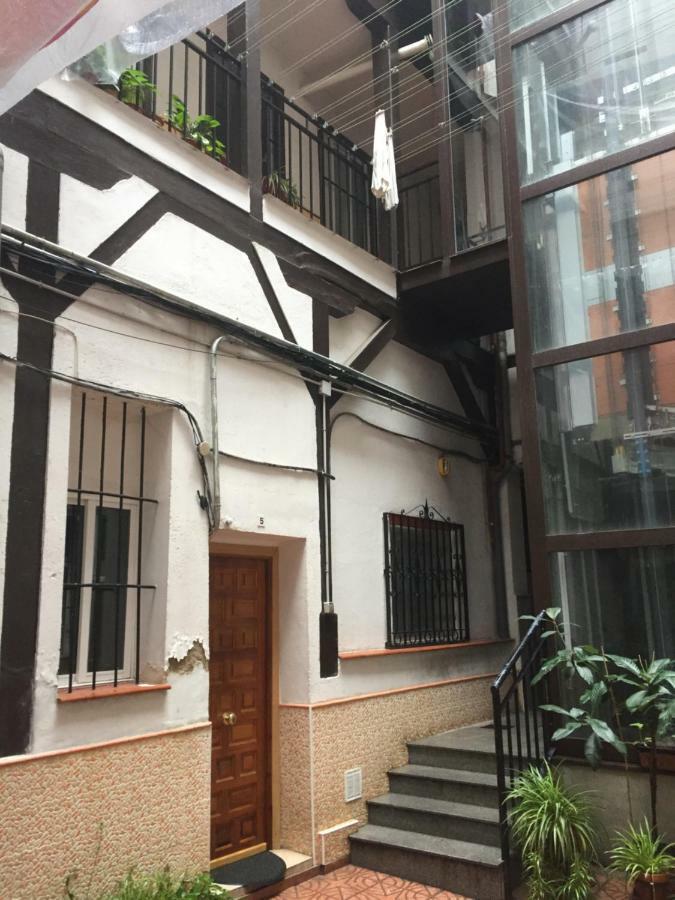 Loft En Travesia De Cabestreros - Lavapies マドリード エクステリア 写真